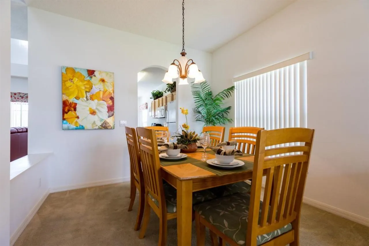 Executive 5 Bedroom Villa, Large Private Pool And Fantastic Conservation Views Davenport