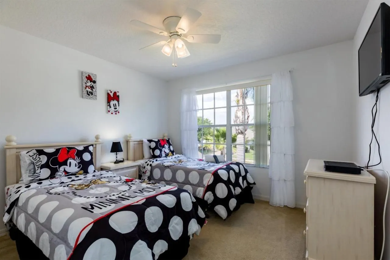 Executive 5 Bedroom Villa, Large Private Pool And Fantastic Conservation Views Davenport United States