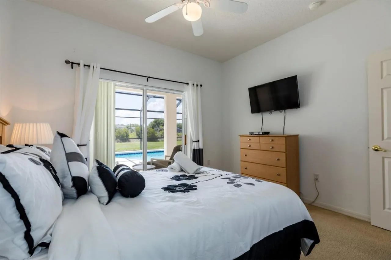 Executive 5 Bedroom Villa, Large Private Pool And Fantastic Conservation Views Davenport United States