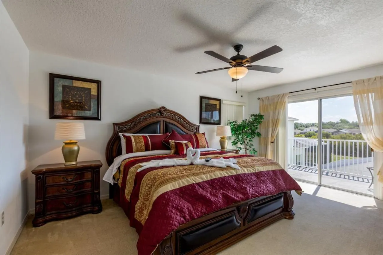 Executive 5 Bedroom Villa, Large Private Pool And Fantastic Conservation Views Davenport