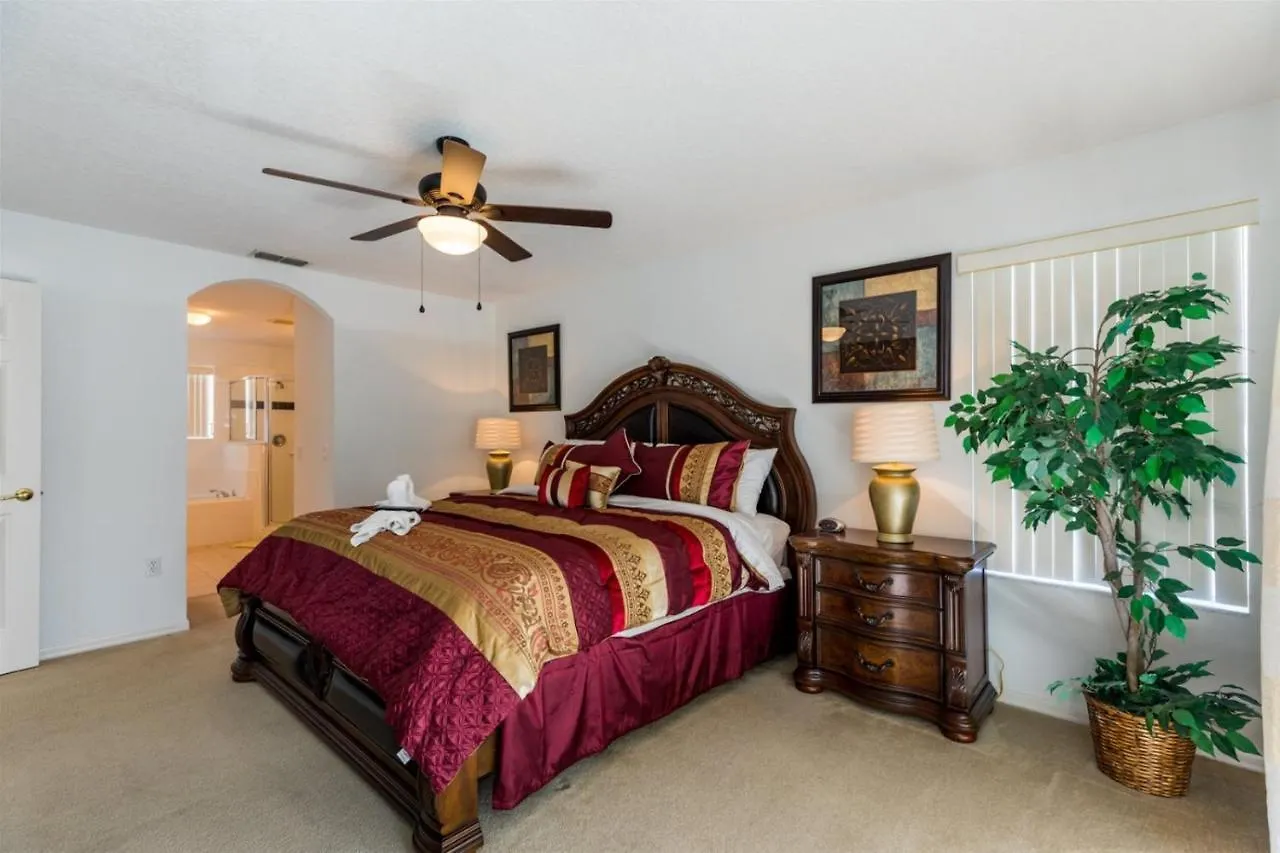 Holiday home Executive 5 Bedroom Villa, Large Private Pool And Fantastic Conservation Views Davenport United States